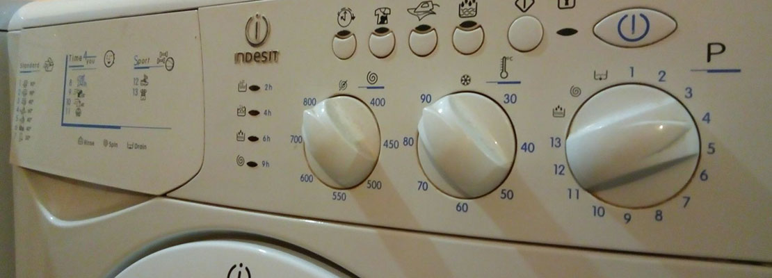 Номера стиральных машин индезит. Машинка Индезит wisl 103 программы. Стиральная машина Индезит wisl85x.